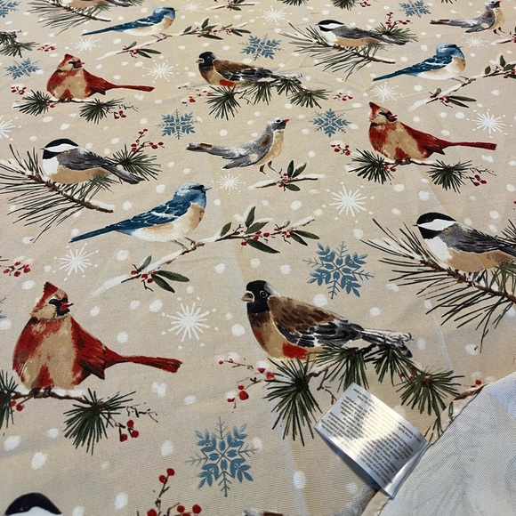 The farmhouse Rachel Ashwell table cloth - Picture 6 of 7